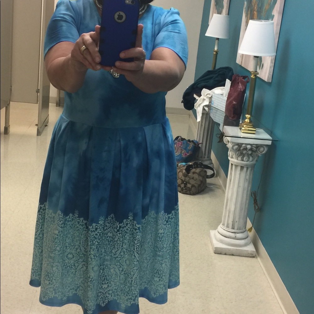 XL Amelia hard to find print